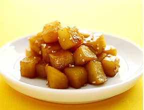 Gamja Jorim - Glazed Potato Cubes - 감자 조림