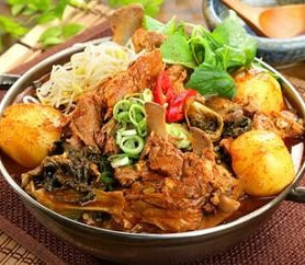 Gamjatang - Spicy Pork Stew w/ Potatoes - 감자탕