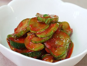 Oi Muchim - Seasoned Spicy Cucumber Salad -오이무침